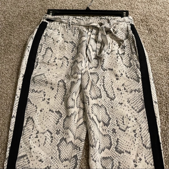 !NEW! PAM & GELA Snake Print High Rise Tie Track Jogger Pants - Size P - Picture 6 of 12